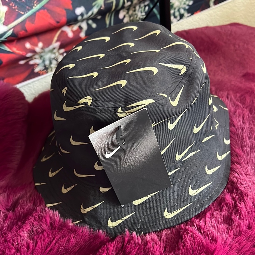 Nike Bucket Hat 🖤